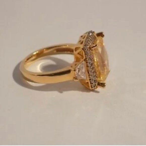 Gorgeous Tycoon brand emerald cut CZ yellow diamond ring - Picture 2 of 13
